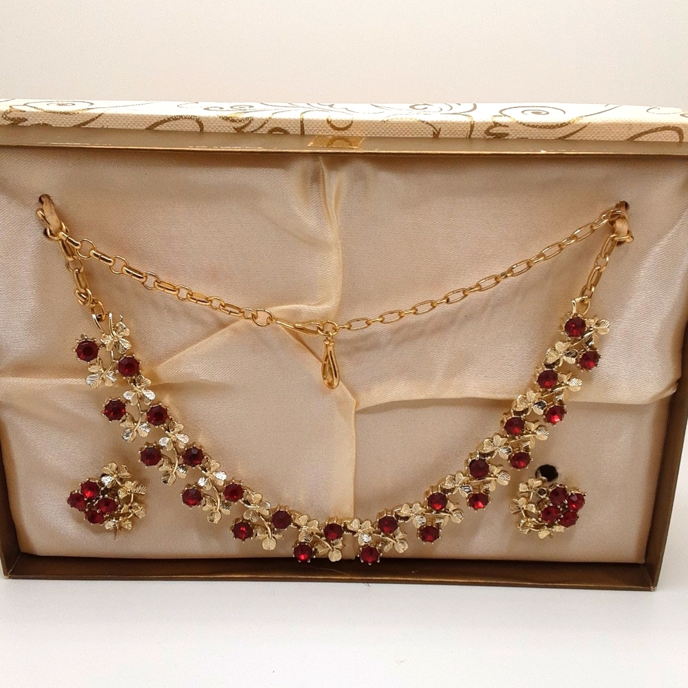 Vintage Coro Necklace and Earring Set - Excellent Used Condition